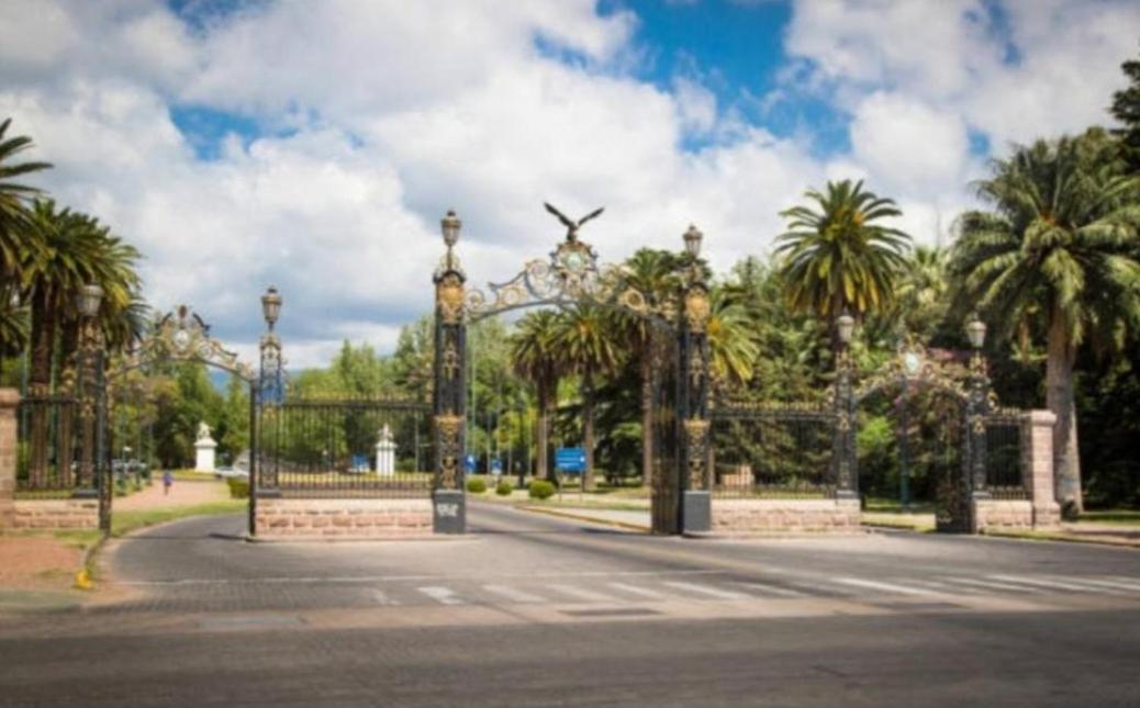 Apartamento Rufina V Centrico Exclusivo In Piazza Mendoza Buitenkant foto
